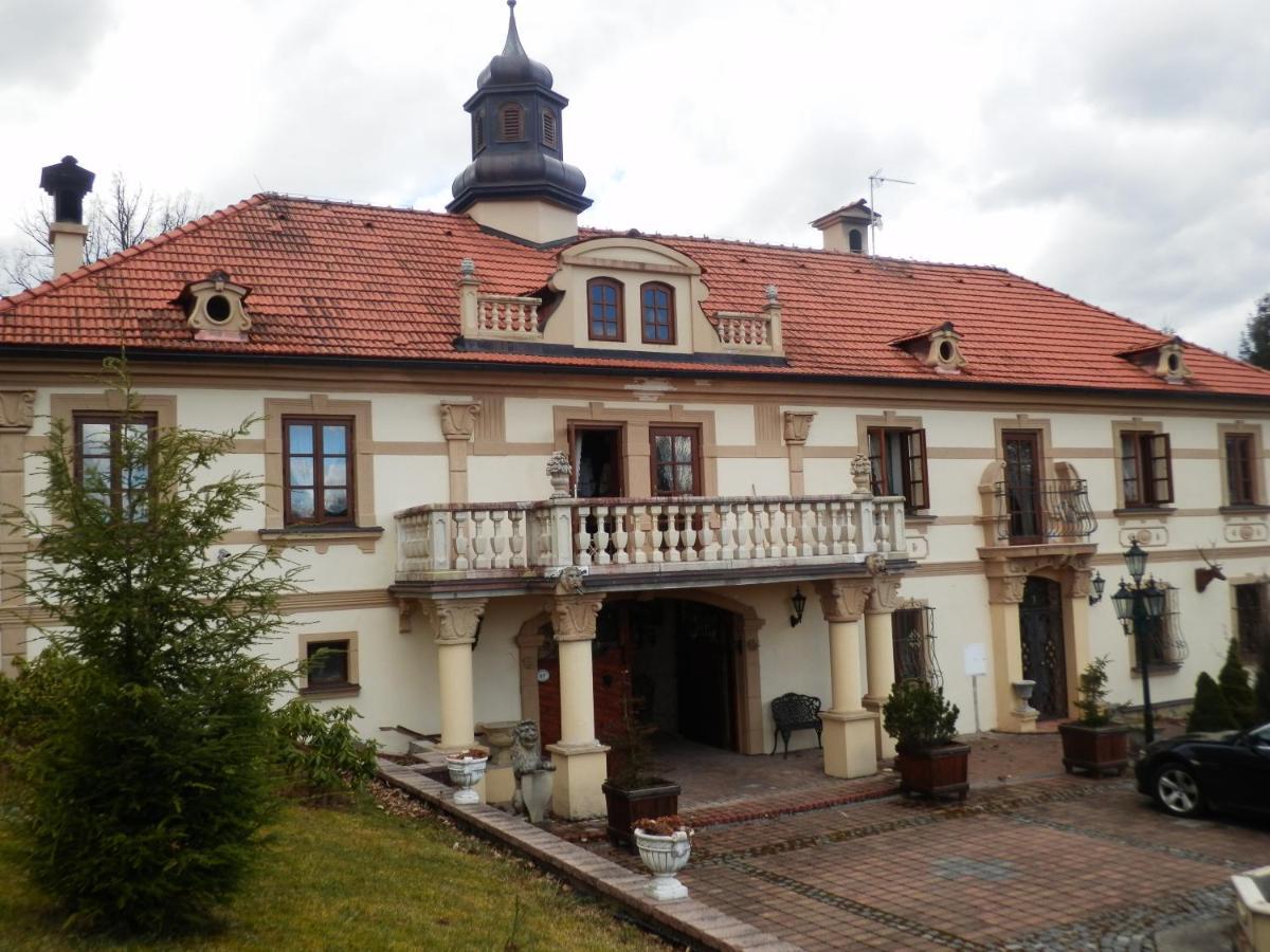 Zamecek Zdiky - Zamecky Apartman Bujanov Exterior foto