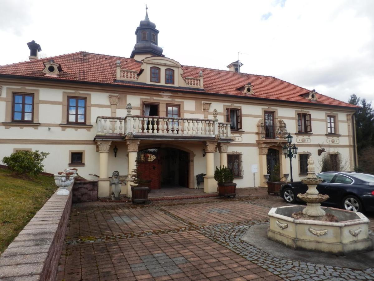 Zamecek Zdiky - Zamecky Apartman Bujanov Exterior foto