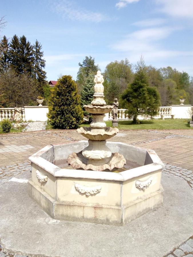 Zamecek Zdiky - Zamecky Apartman Bujanov Exterior foto