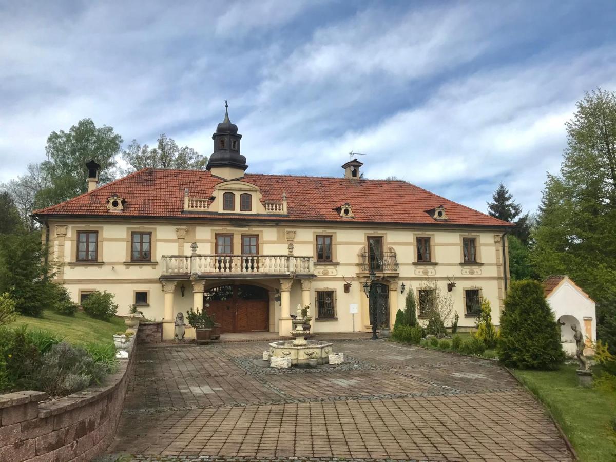 Zamecek Zdiky - Zamecky Apartman Bujanov Exterior foto